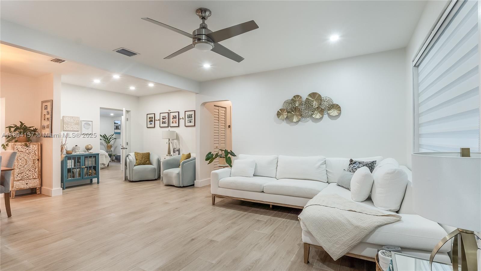 PRIORS 1ST ADDN TO BISCAY - Residential