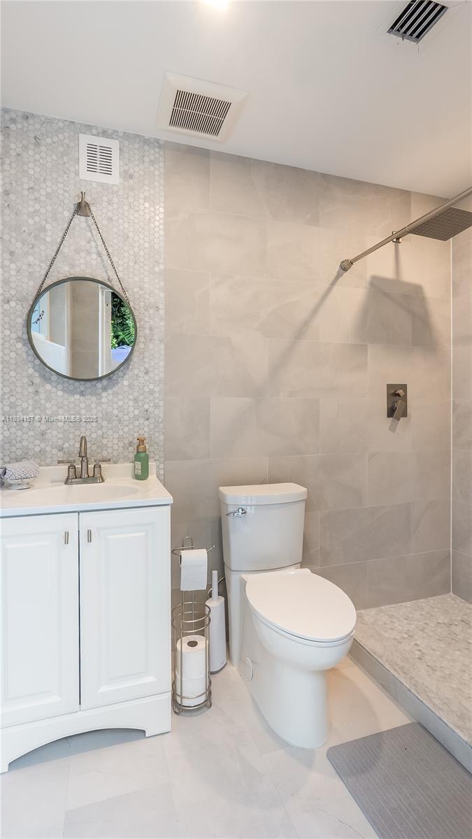 PRIORS 1ST ADDN TO BISCAY - Residential