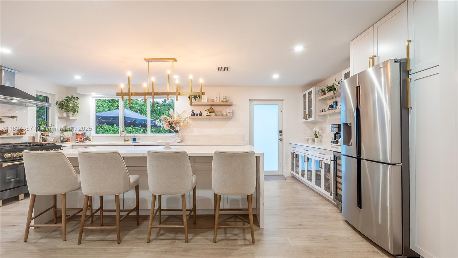 PRIORS 1ST ADDN TO BISCAY - Residential