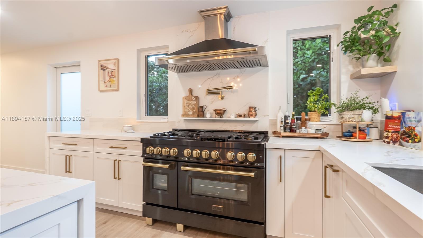 PRIORS 1ST ADDN TO BISCAY - Residential