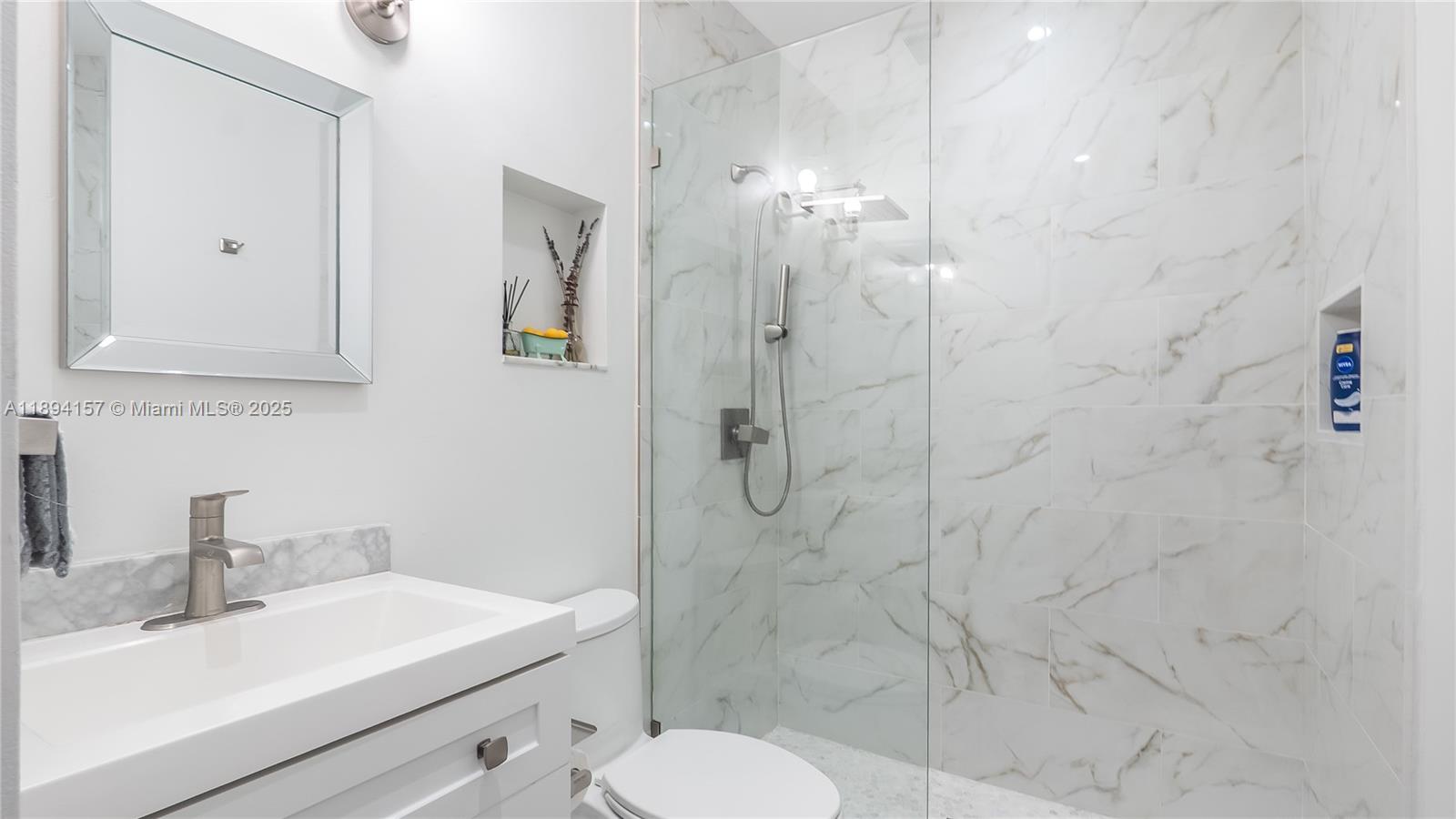 PRIORS 1ST ADDN TO BISCAY - Residential