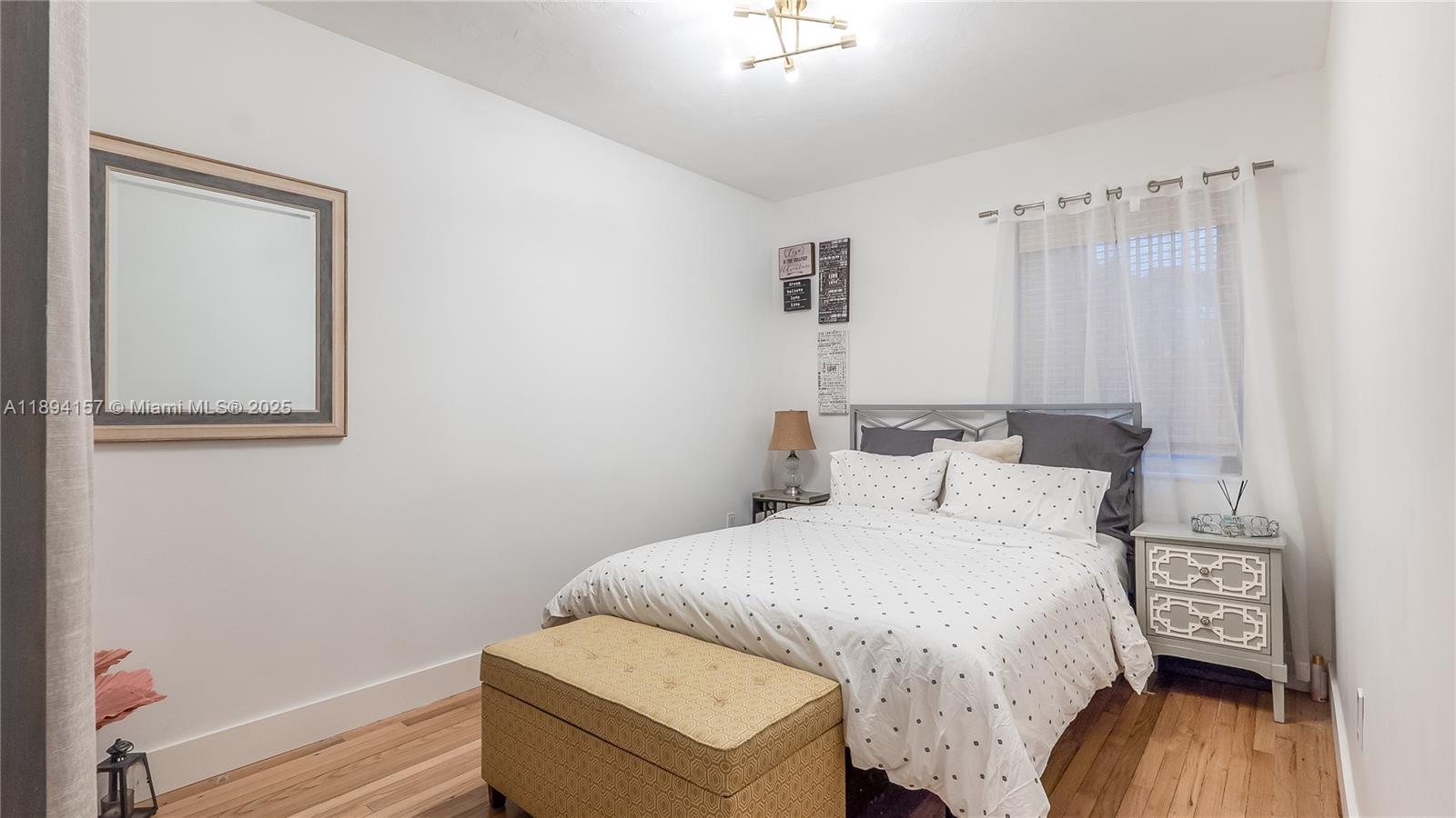 PRIORS 1ST ADDN TO BISCAY - Residential