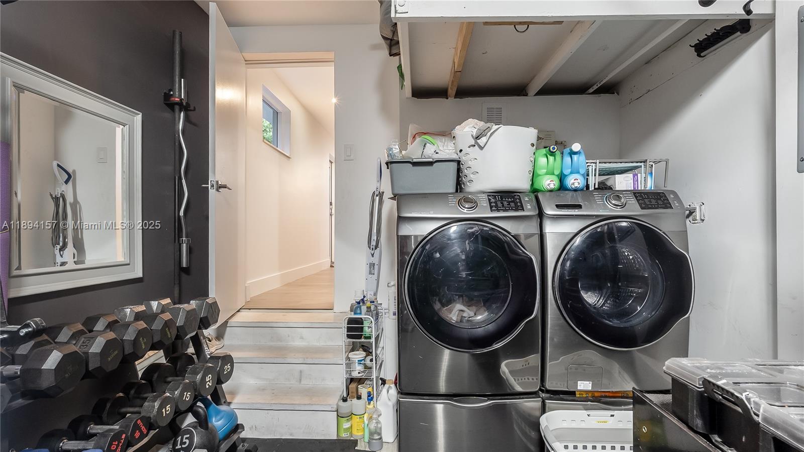 PRIORS 1ST ADDN TO BISCAY - Residential