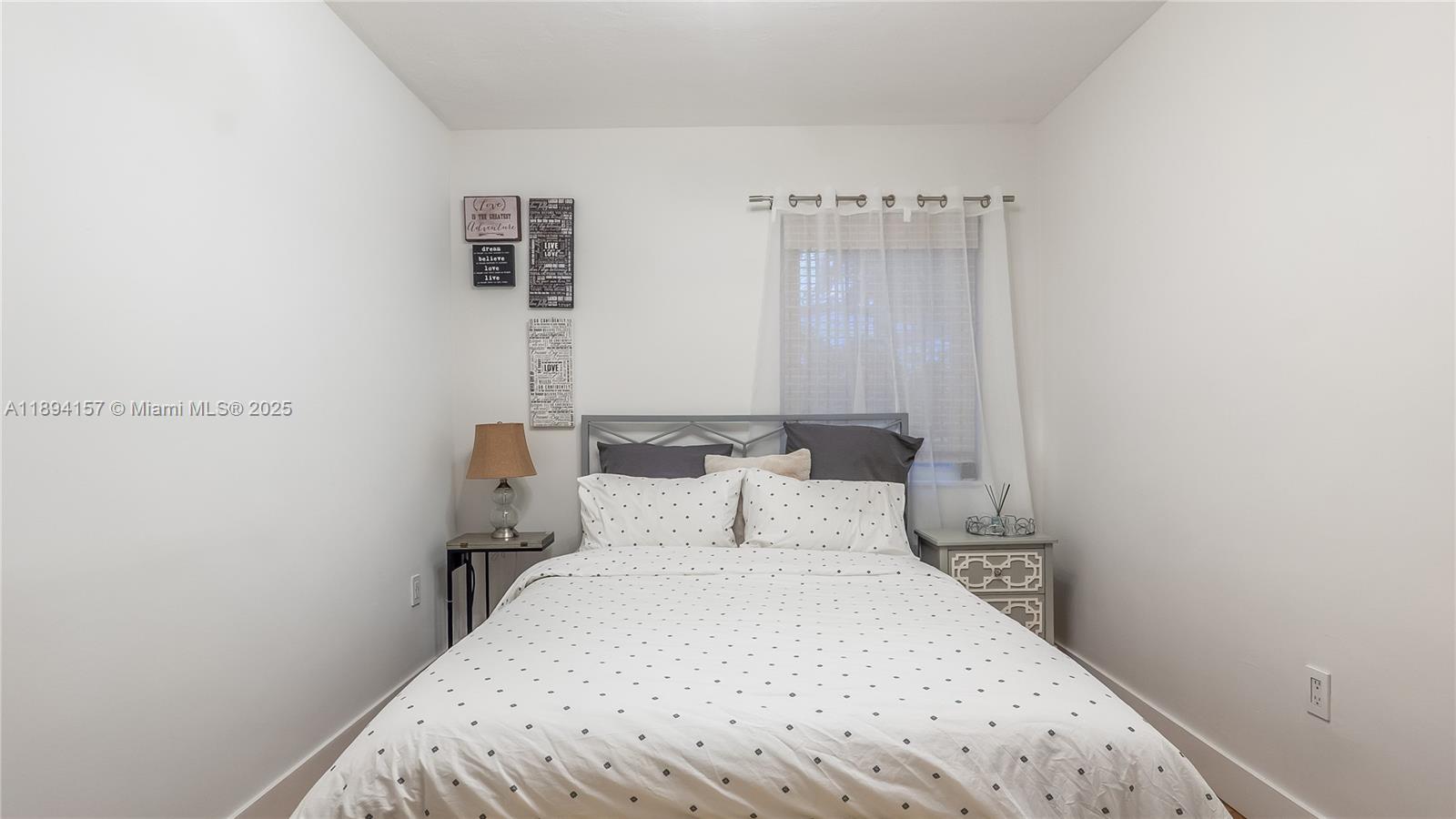 PRIORS 1ST ADDN TO BISCAY - Residential