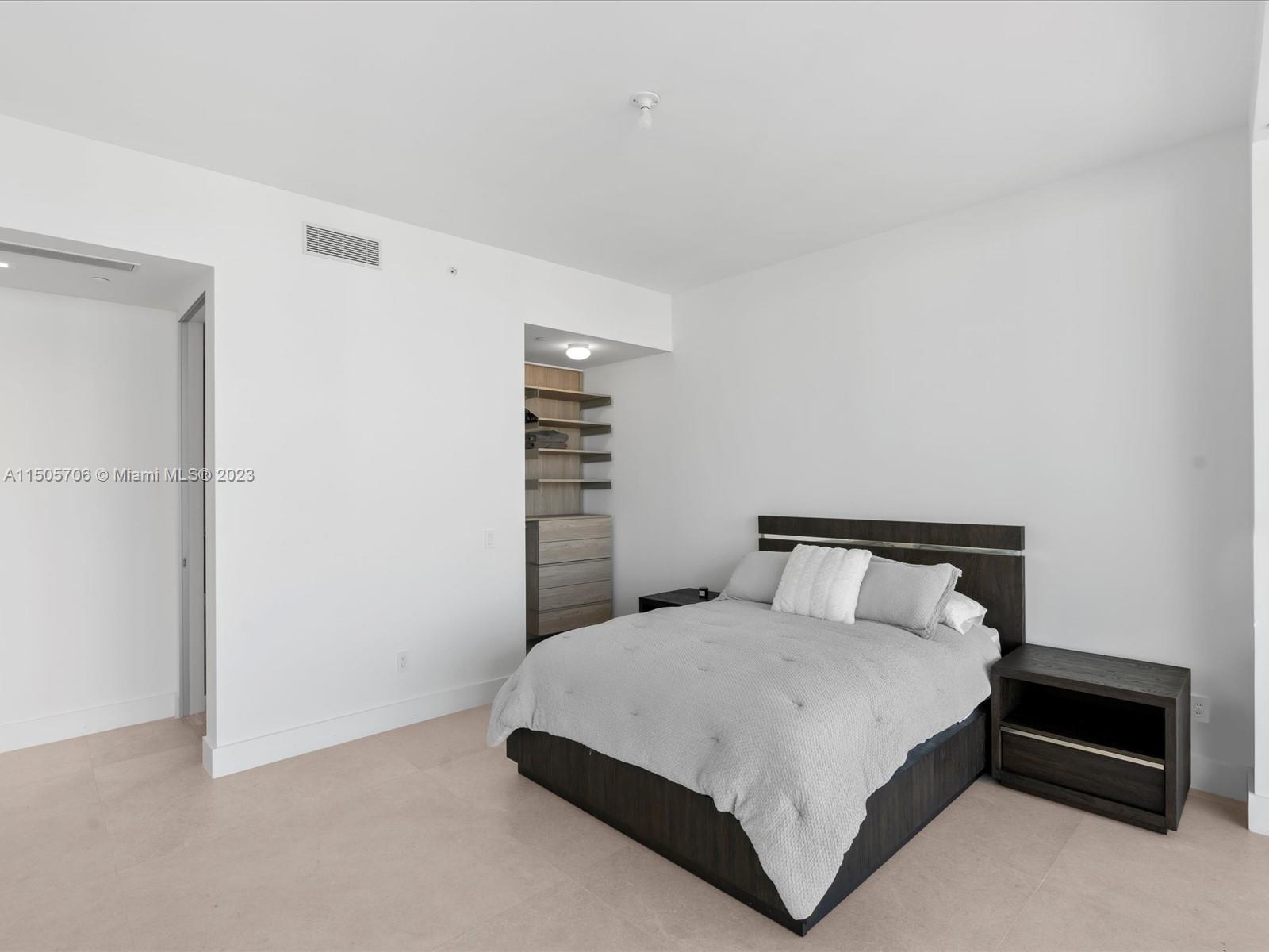 18975 COLLINS CONDO - Residential