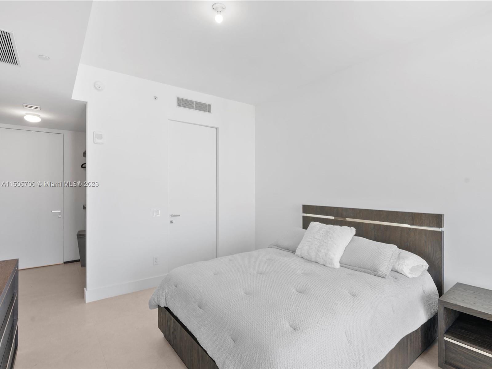 18975 COLLINS CONDO - Residential