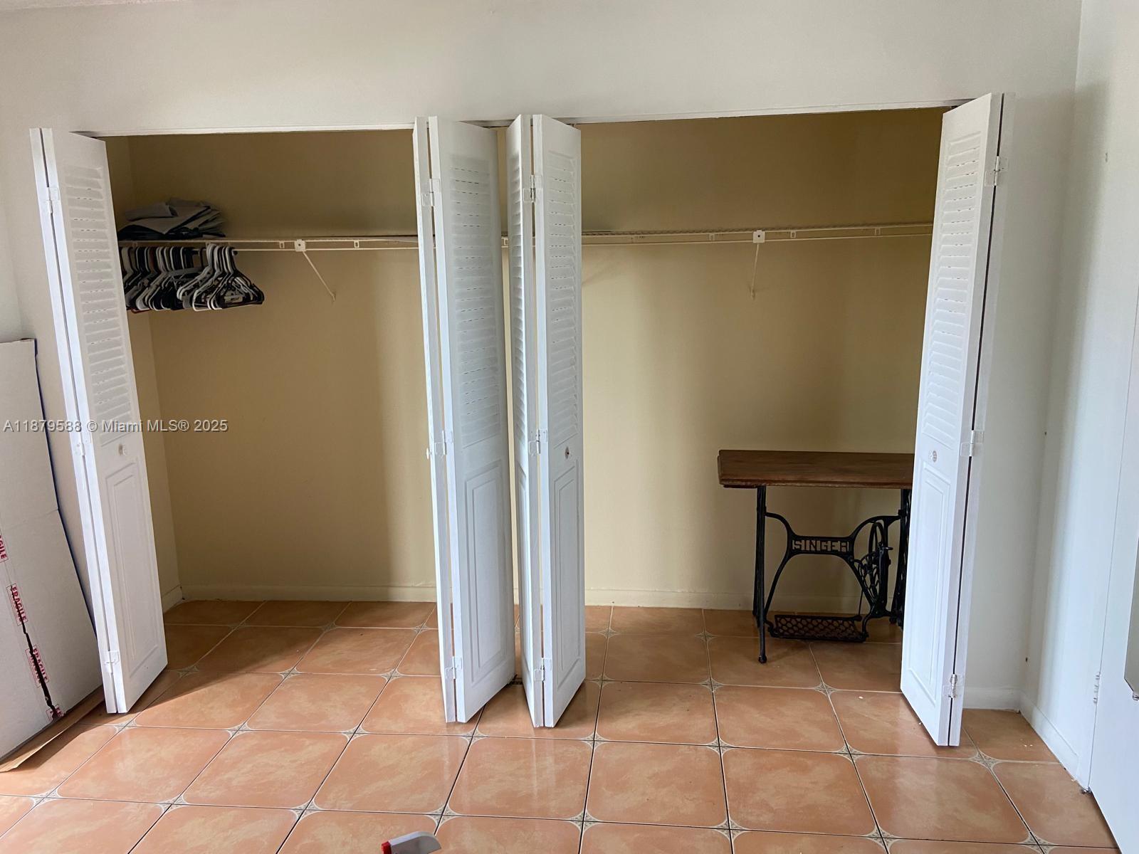FANSHAW AT CENTURY VILLAG - Residential Lease