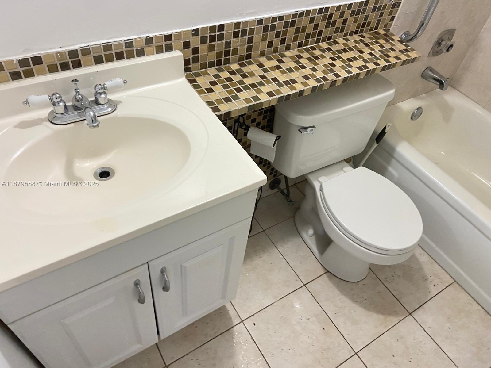 FANSHAW AT CENTURY VILLAG - Residential Lease