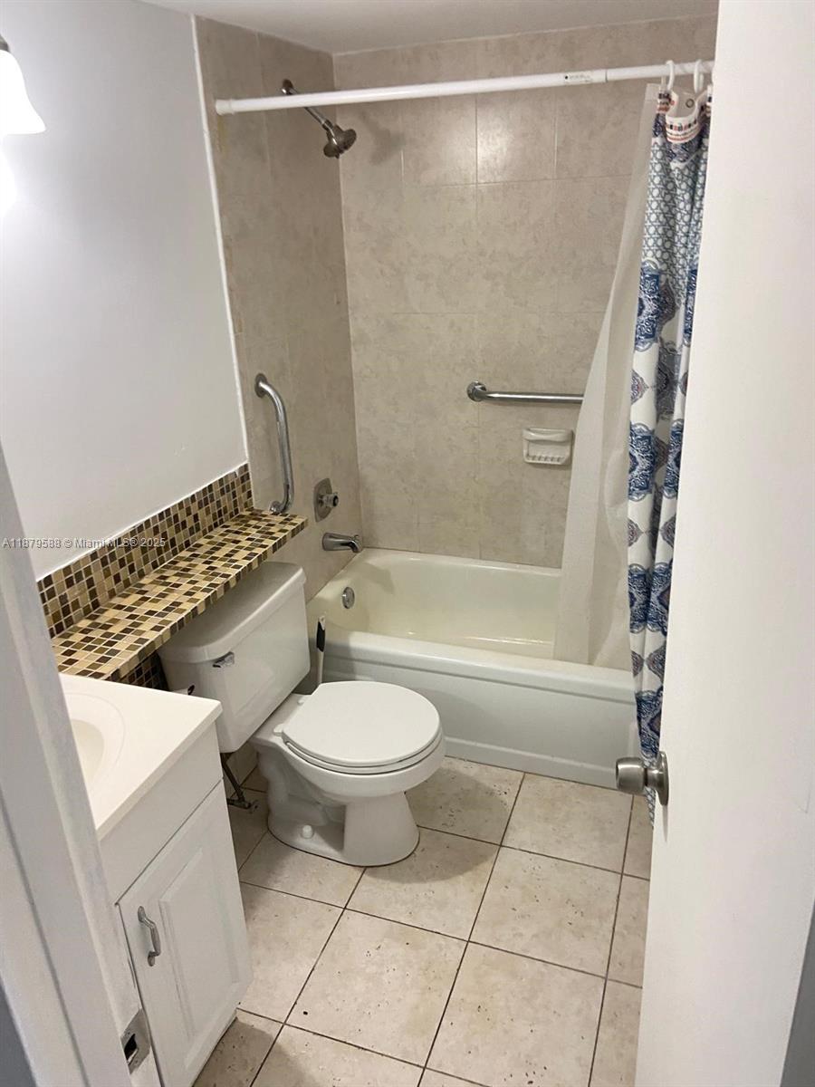 FANSHAW AT CENTURY VILLAG - Residential Lease