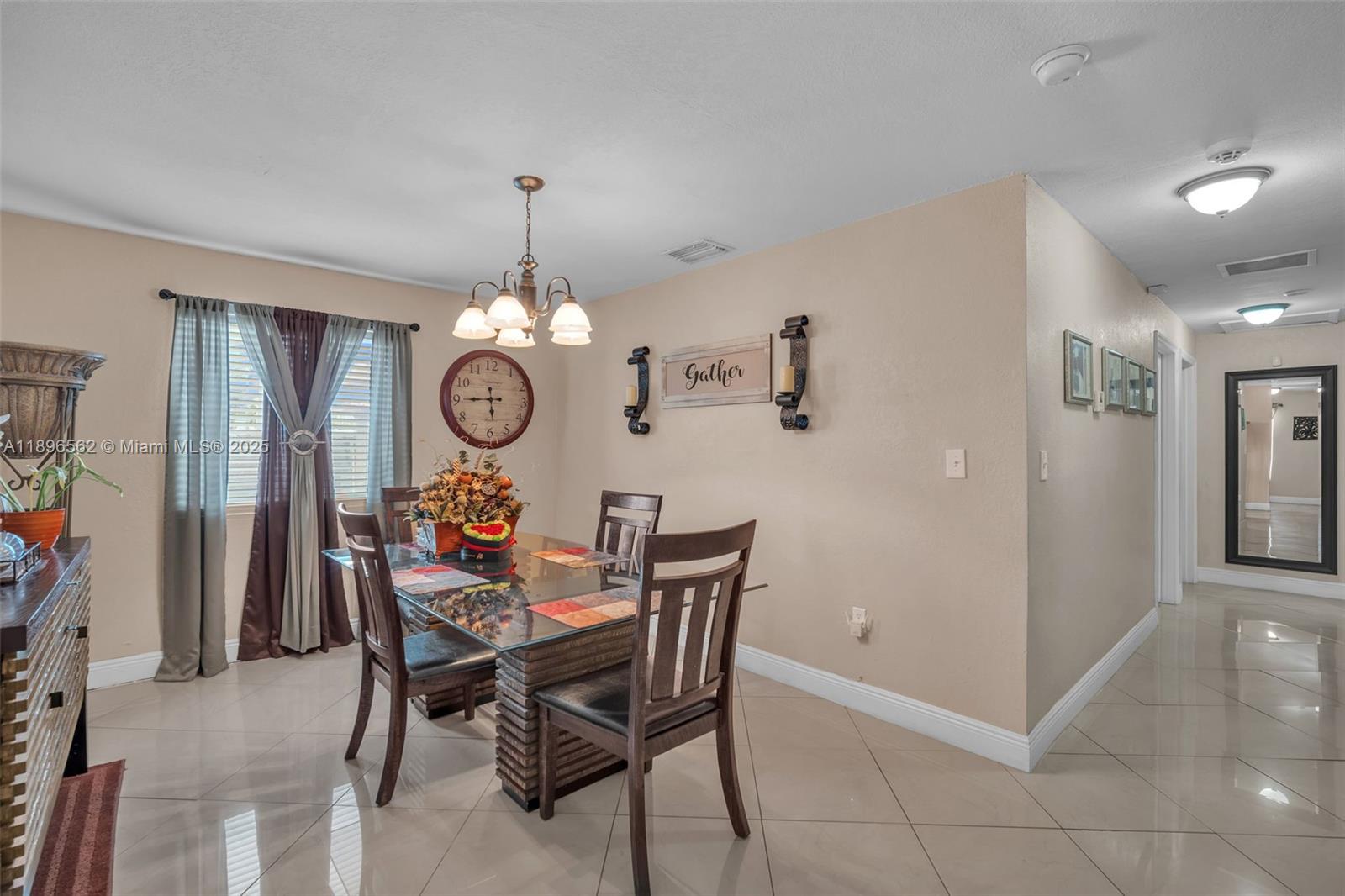 FEATHERSTONE PARK - Residential