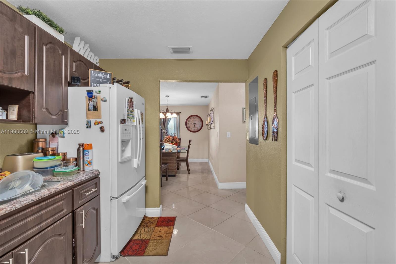 FEATHERSTONE PARK - Residential