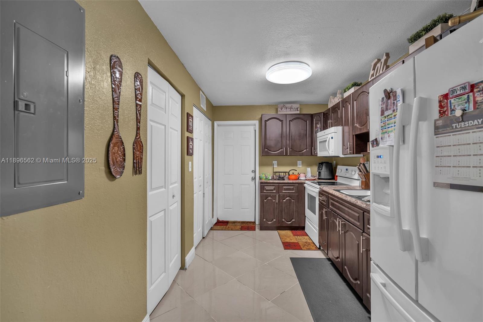 View photos, virtual tours, details... 2175 NW 50th St