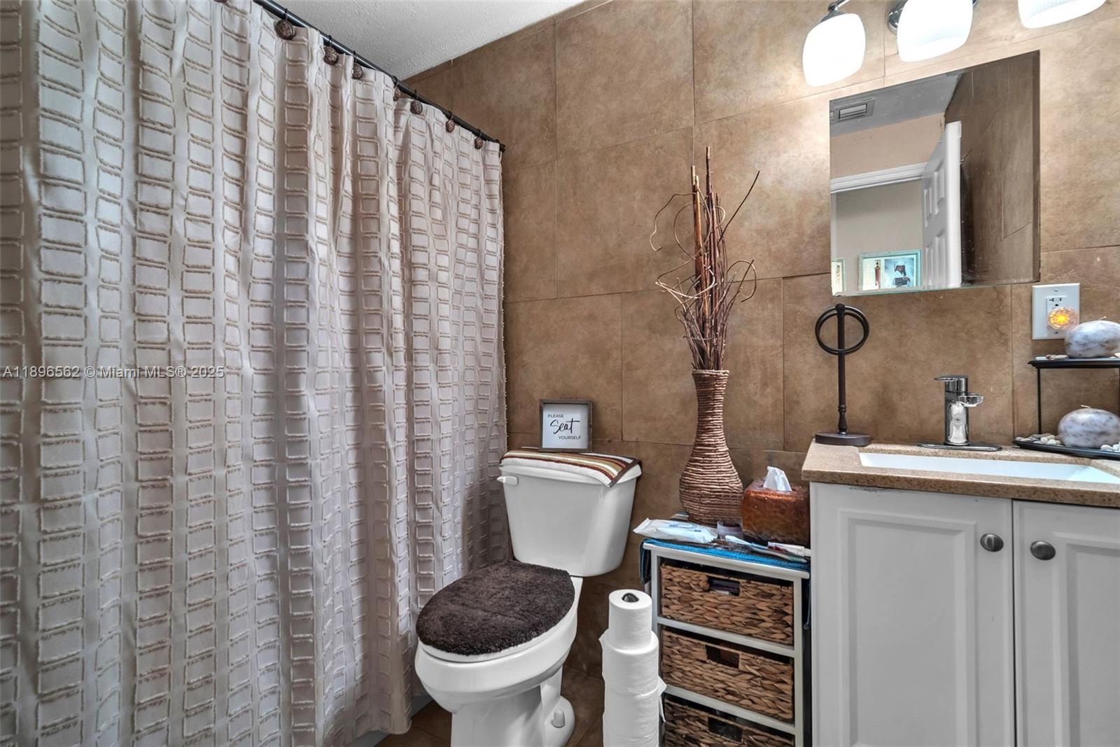 FEATHERSTONE PARK - Residential