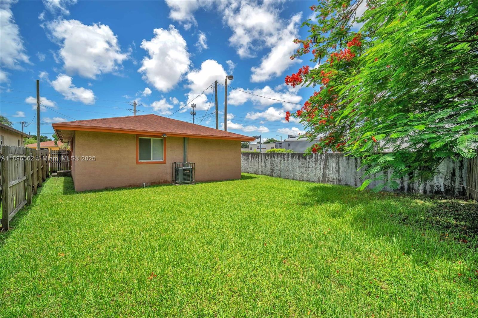 FEATHERSTONE PARK - Residential