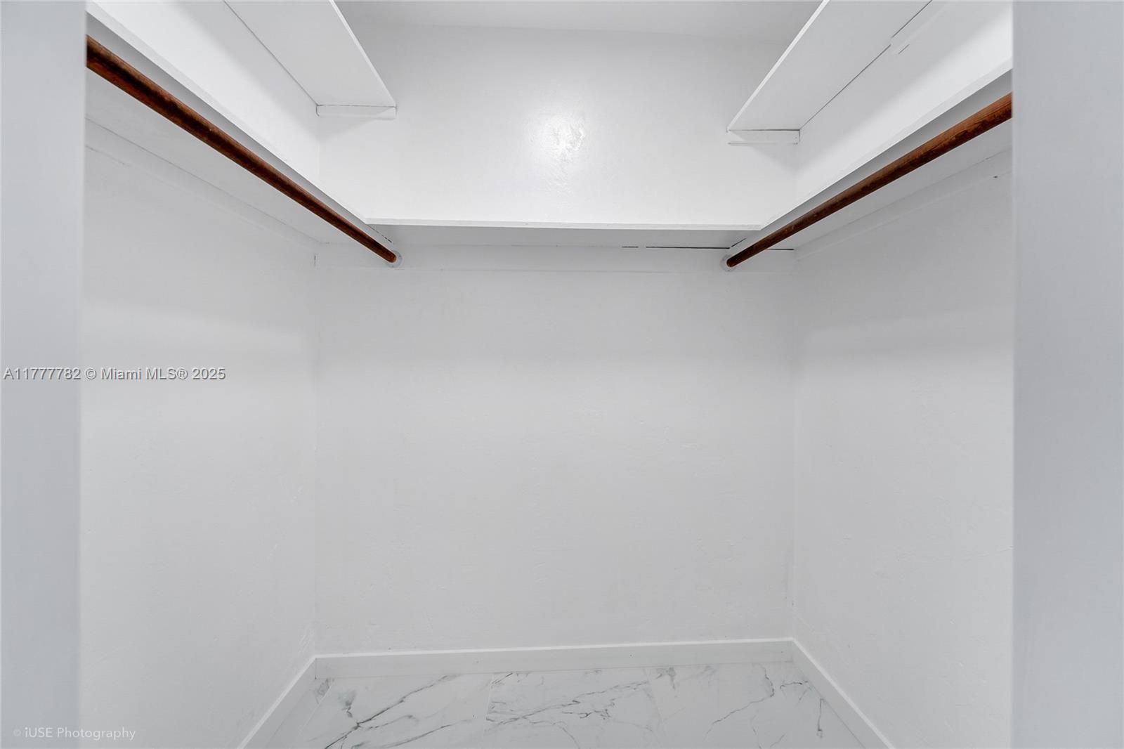 641 ESPANOLA WAY INC COND - Residential