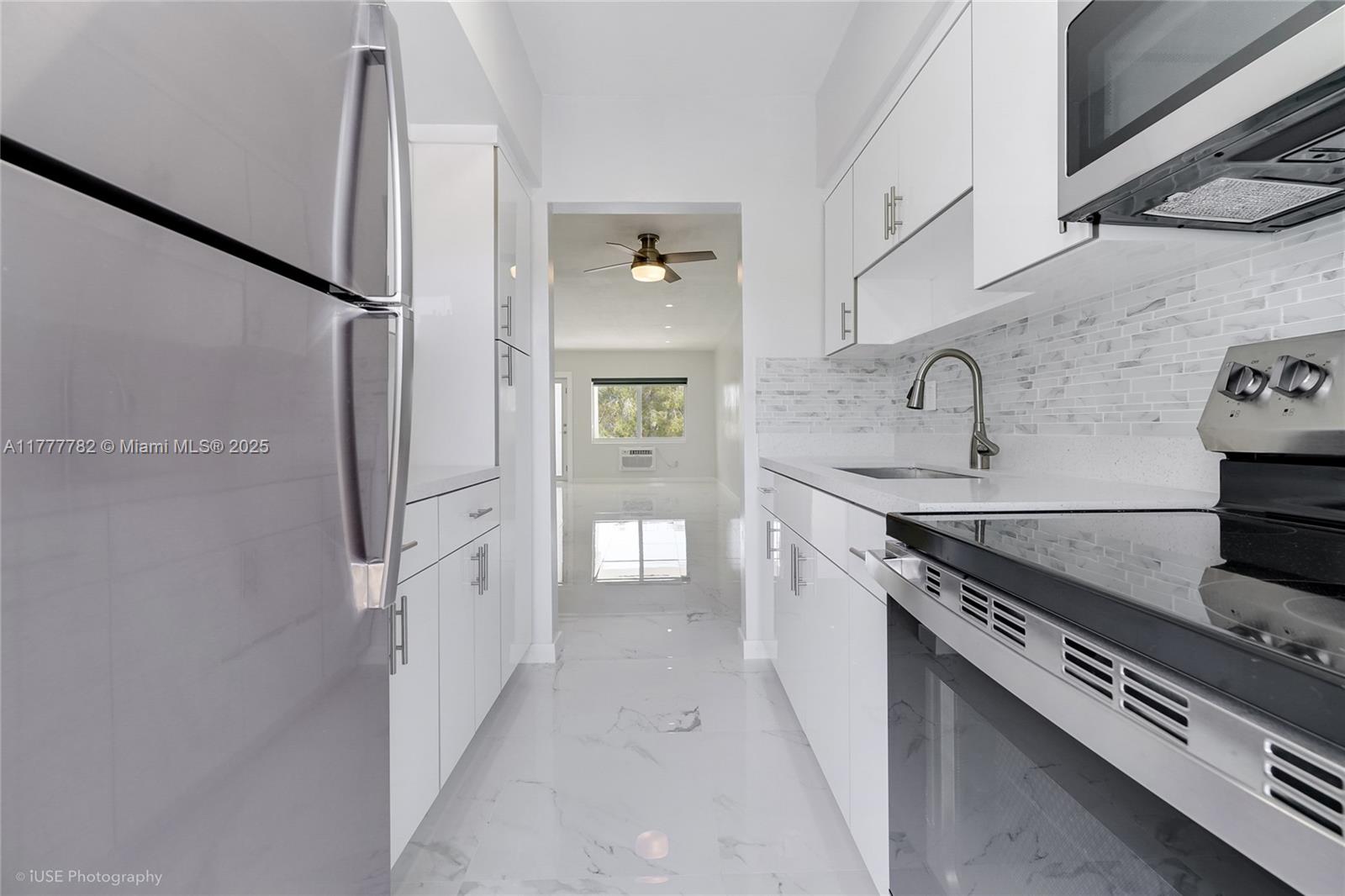 641 ESPANOLA WAY INC COND - Residential