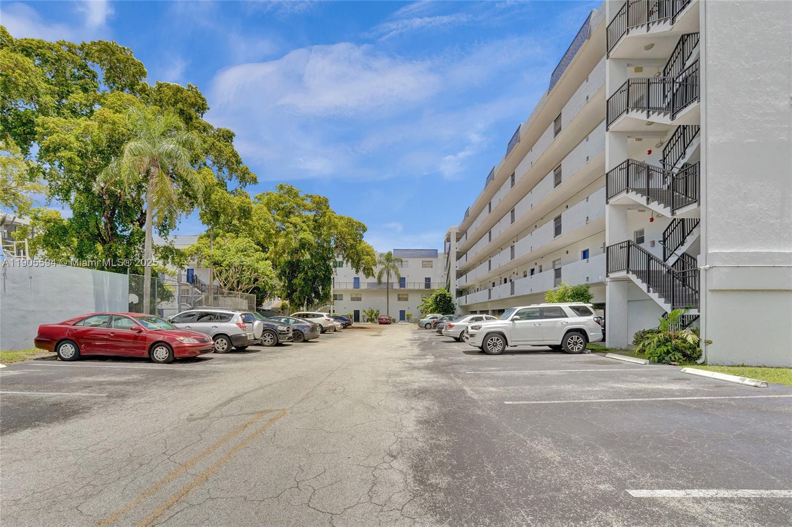 VILLAGE SQUARE CONDO - Residential