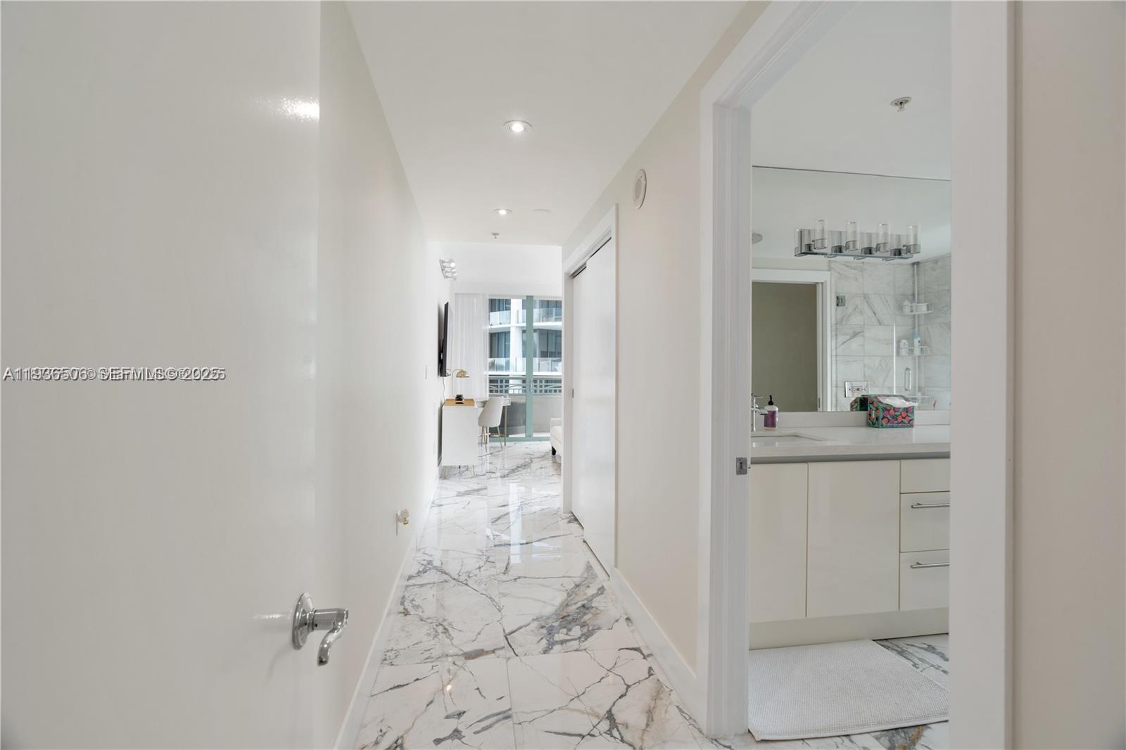 THE TOWER RESIDENCES COND - Residential