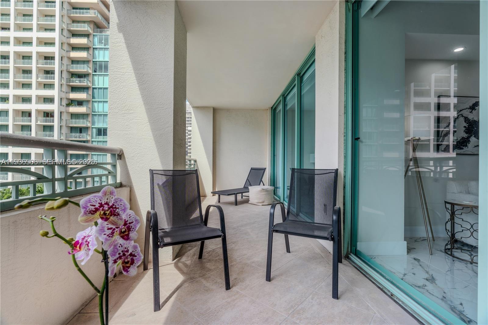 THE TOWER RESIDENCES COND - Residential