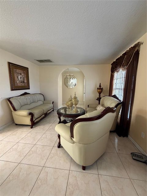 Tiny photo for 4162 Kingsbridge Drive, Orlando, FL 32839 (MLS # A12027017)