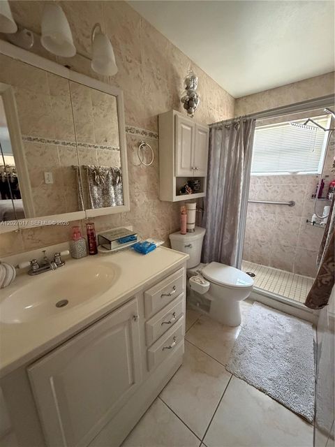 Tiny photo for 4162 Kingsbridge Drive, Orlando, FL 32839 (MLS # A12027017)