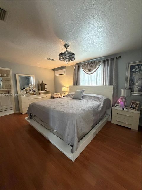 Tiny photo for 4162 Kingsbridge Drive, Orlando, FL 32839 (MLS # A12027017)