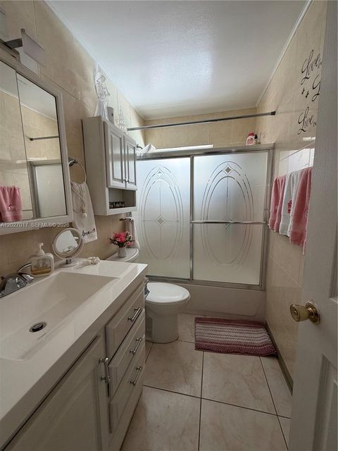 Tiny photo for 4162 Kingsbridge Drive, Orlando, FL 32839 (MLS # A12027017)