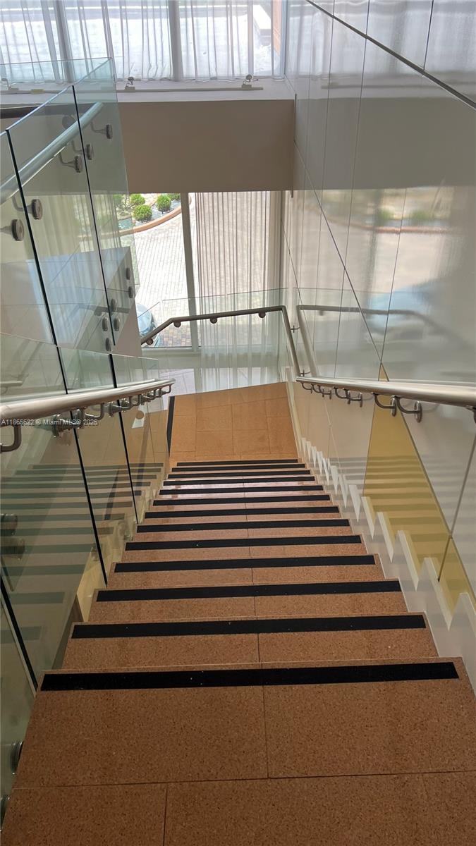 Venture at Aventura West - Residential Lease