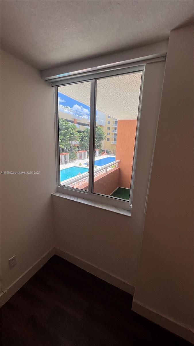 Venture at Aventura West - Residential Lease