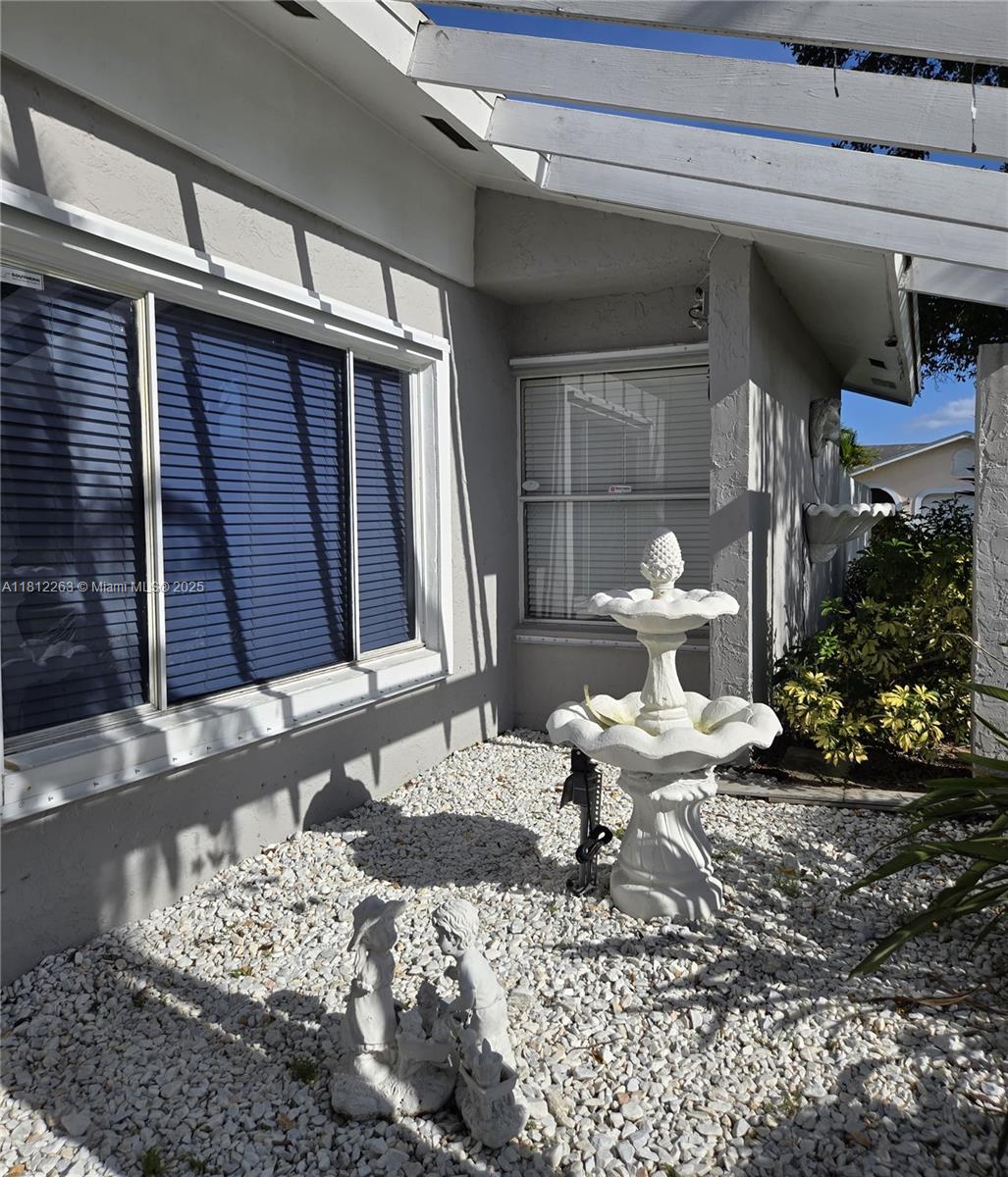 CALUSA MANOR - Residential Lease