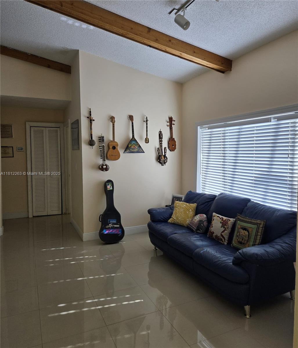 CALUSA MANOR - Residential Lease