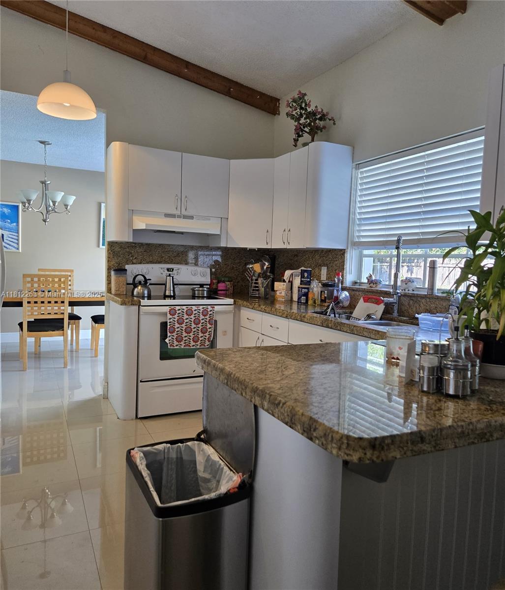 CALUSA MANOR - Residential Lease