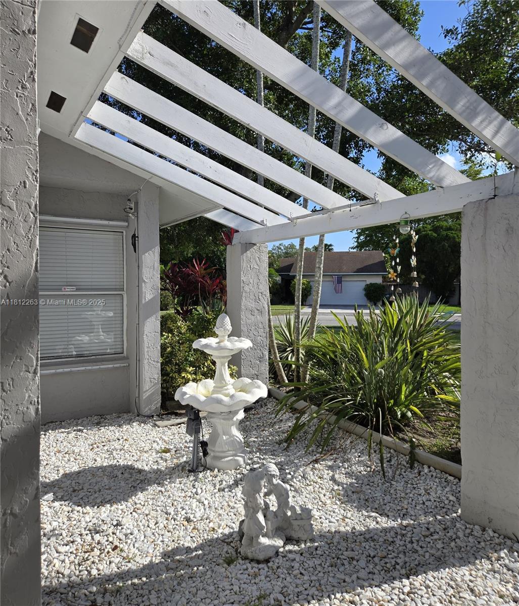 CALUSA MANOR - Residential Lease