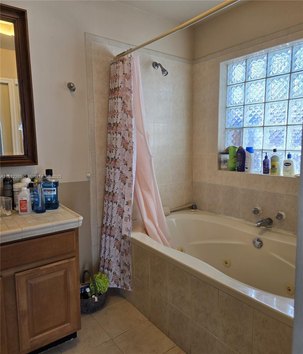 CALUSA MANOR - Residential Lease