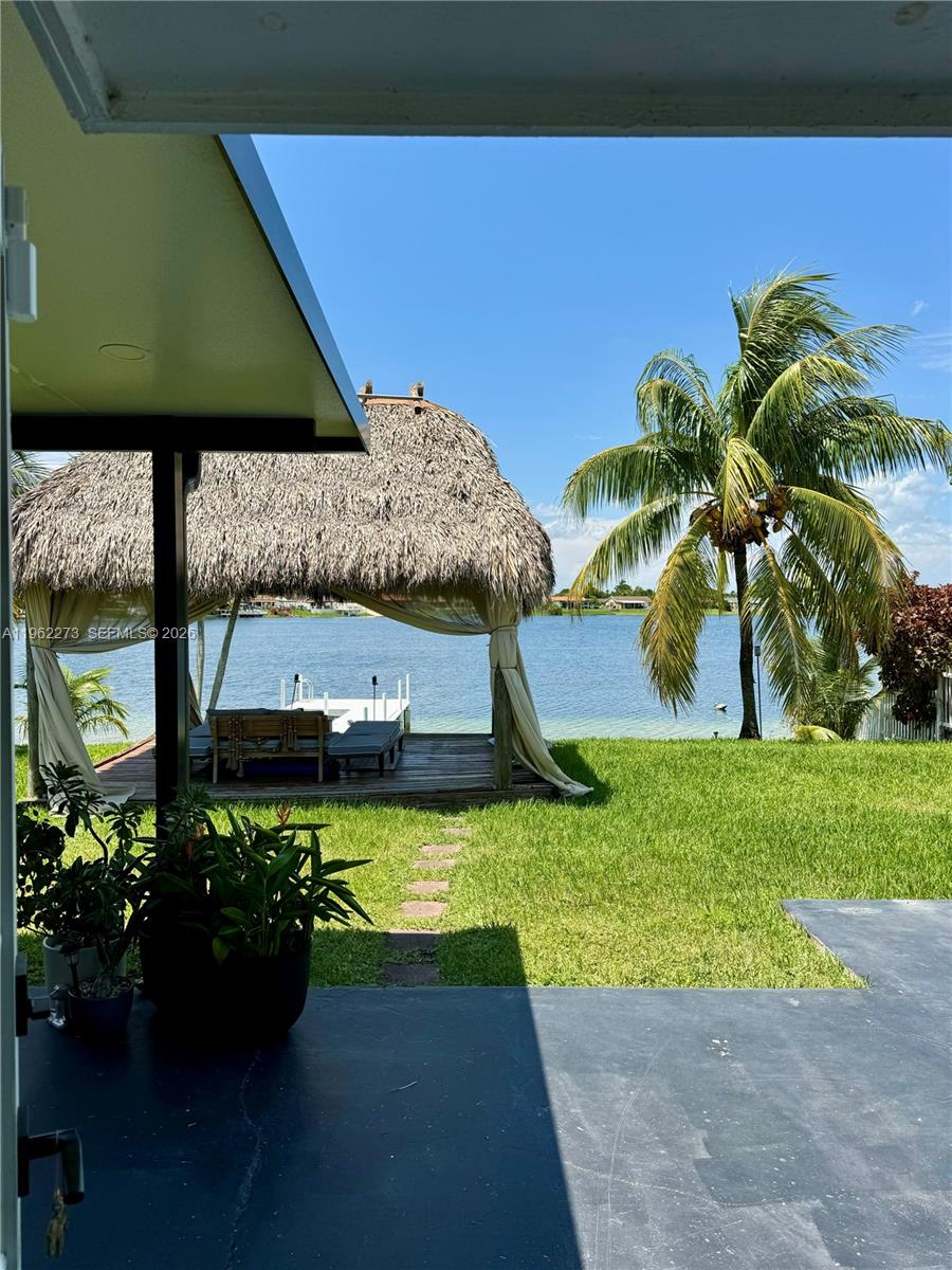 SAN SEBASTIAN LAKE - Residential Lease