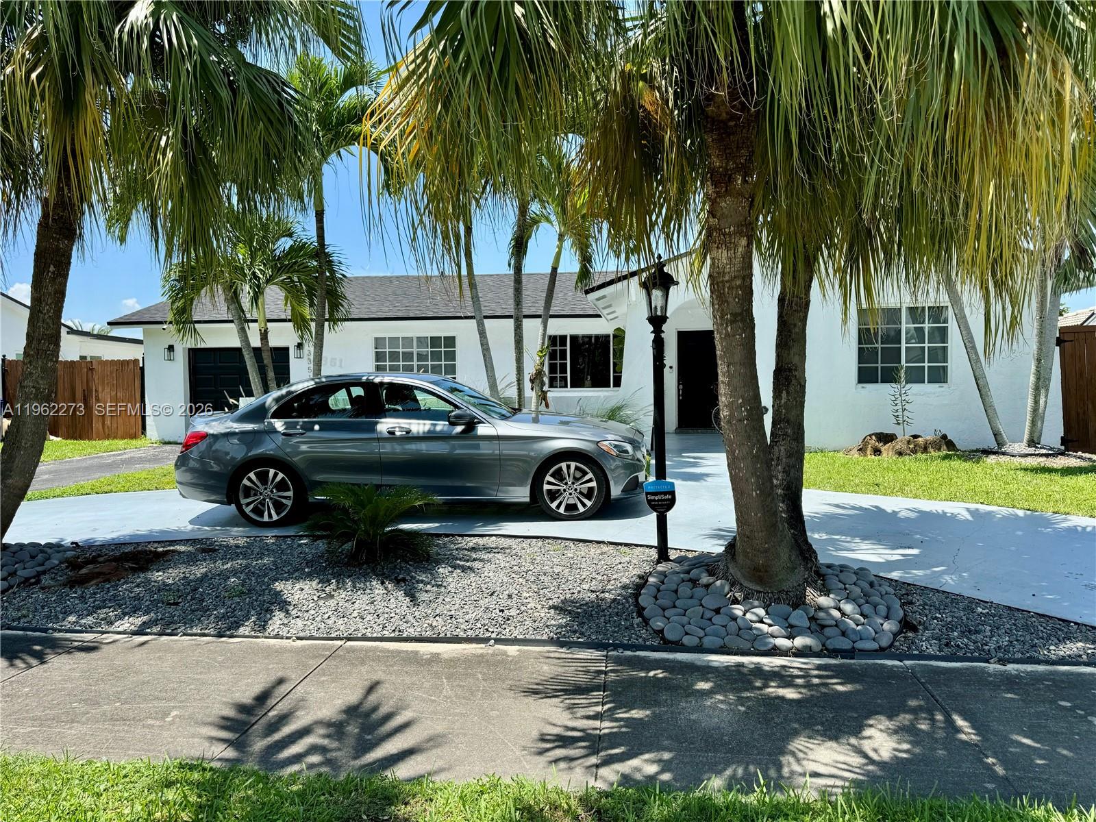 SAN SEBASTIAN LAKE - Residential Lease