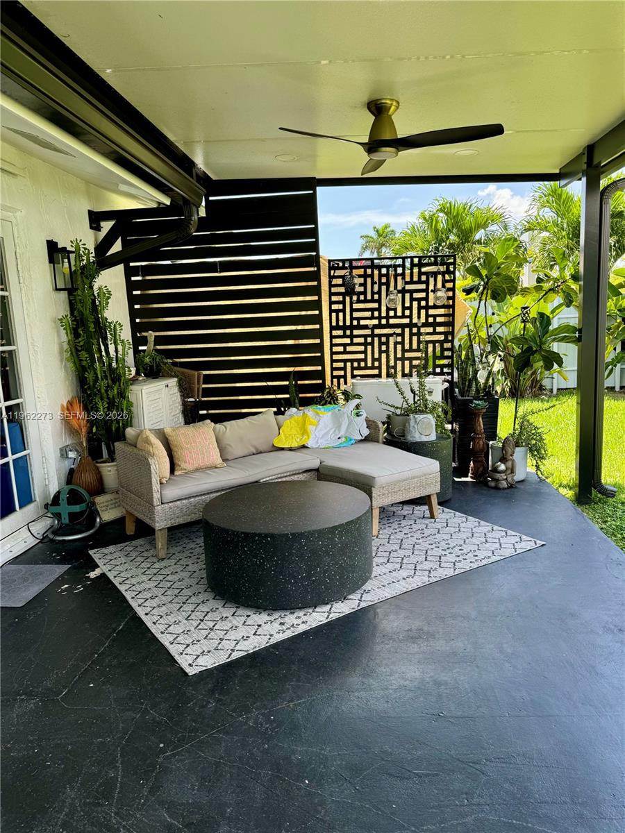 SAN SEBASTIAN LAKE - Residential Lease
