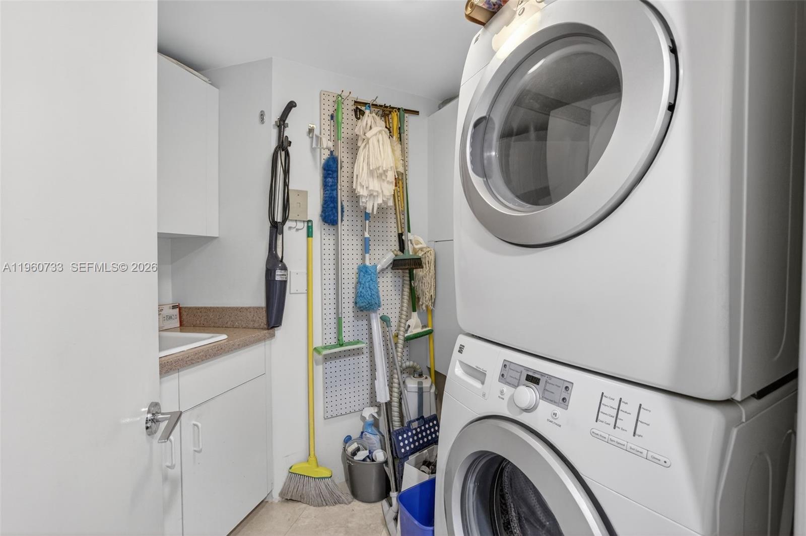 WILLIAMS ISLAND - Residential