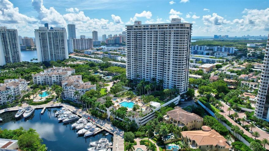 STUNNING 2 BEDROOM + DEN (THAT CAN EASILY BE CONVERTED TO A 3rd BEDROOM) 3 FULL BATH FLOW -THROUGH UNIT. BOASTING OVER 2600 SQ FT OF SPACE WITH FLOOR TO CEILING WINDOWS, INTRACOASTAL AND CITY SYLINE VIEWS AND EXPANSIVE TERRACES ON BOTH SIDES OF THE UNIT. NEW CERAMIC FLOORING, SPACIOUS LIVING ROOM, FORMAL DINING ROOM, GOURMET KITCHEN WITH GRANITE COUNTERS AND S/S APPLIANCES, SEPARATE LAUNDRY ROOM AND NEW HURRICANE SHUTTERS. BUILDING COMMON AREAS HAVE BEEN COMPLETELY RENOVATED AND INCLUDE A CARD ROOM, PARTY ROOM, ENTERTAINMENT ROOM, LIBRARY, GYM & MOVIE THEATER. LIVE IN PRESTIGIOUS WILLIAMS ISLAND WITH FULL AMENITIES: 14 FLOODLIT TENNIS COURTS, 4 PICKLEBALL COURTS, 2 PADAL COURTS, 4 RESTAURANTS, STARBUCKS, STATE OF THE ART GYM AND SPA, MARINA, WALK/JOG BATH, KIDS PLAYGROUND, COURTESY SHUTTLE BUS, A+ SCHOOLS AND AVENTURA MALL NEARBY. ***** NO WEIGHT LIMIT FOR DOGS****