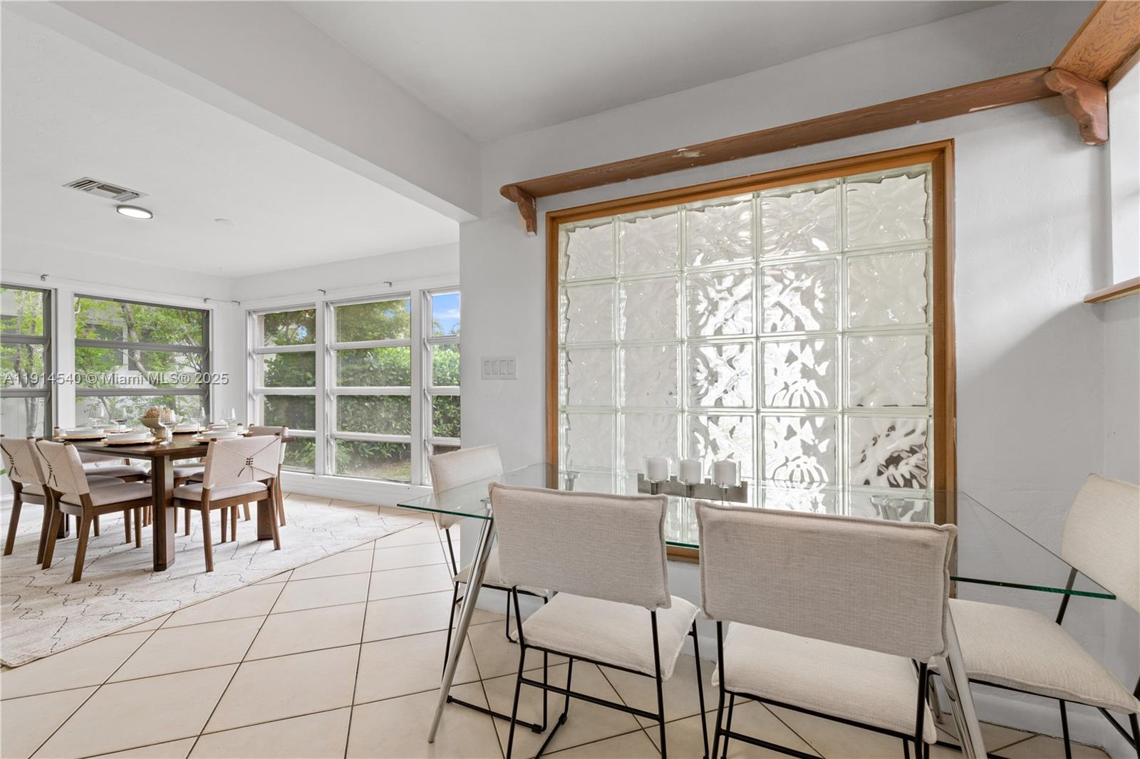 HOLLYWOOD - Residential