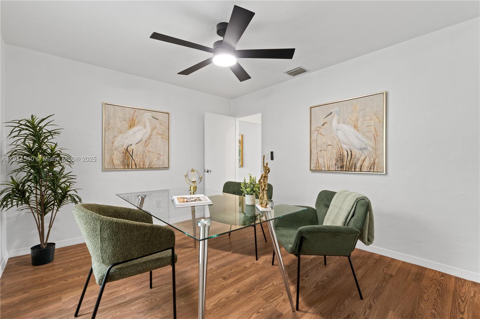 HOLLYWOOD - Residential