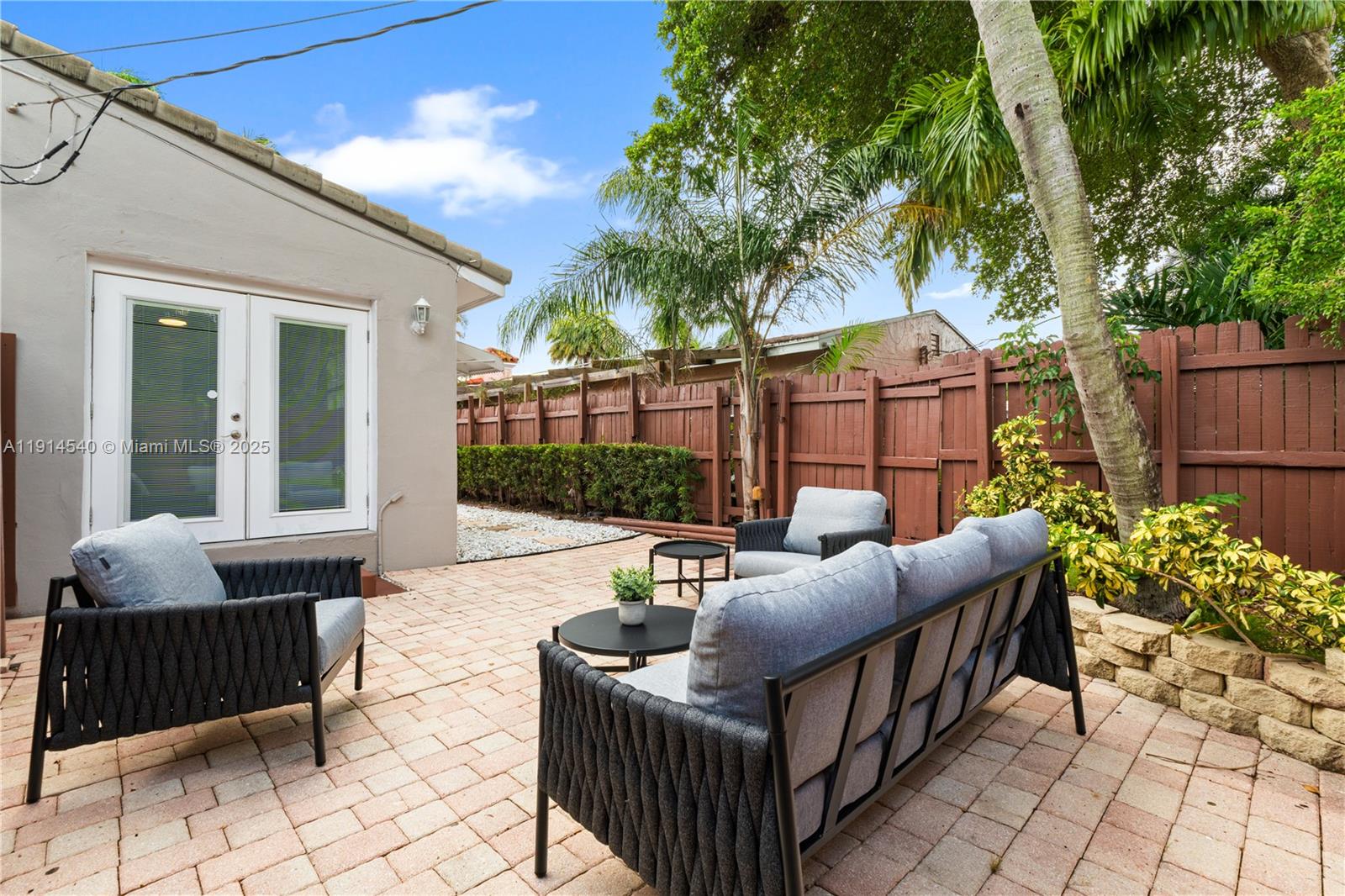 HOLLYWOOD - Residential