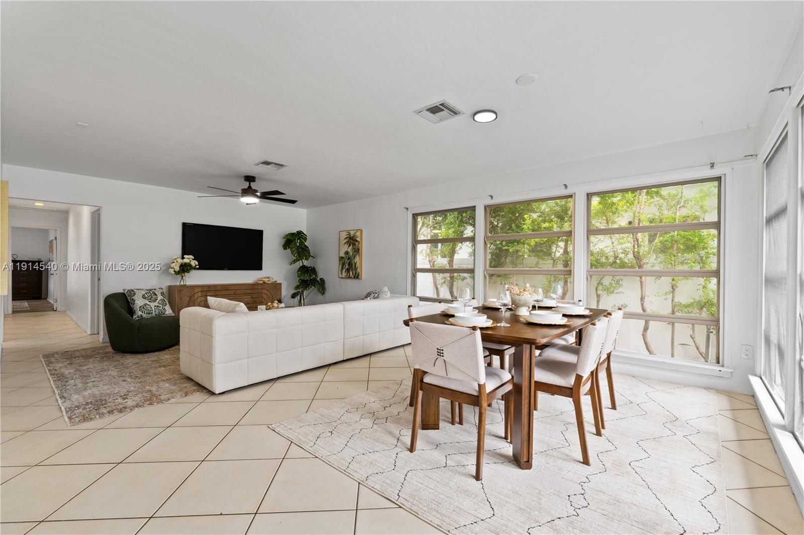 HOLLYWOOD - Residential