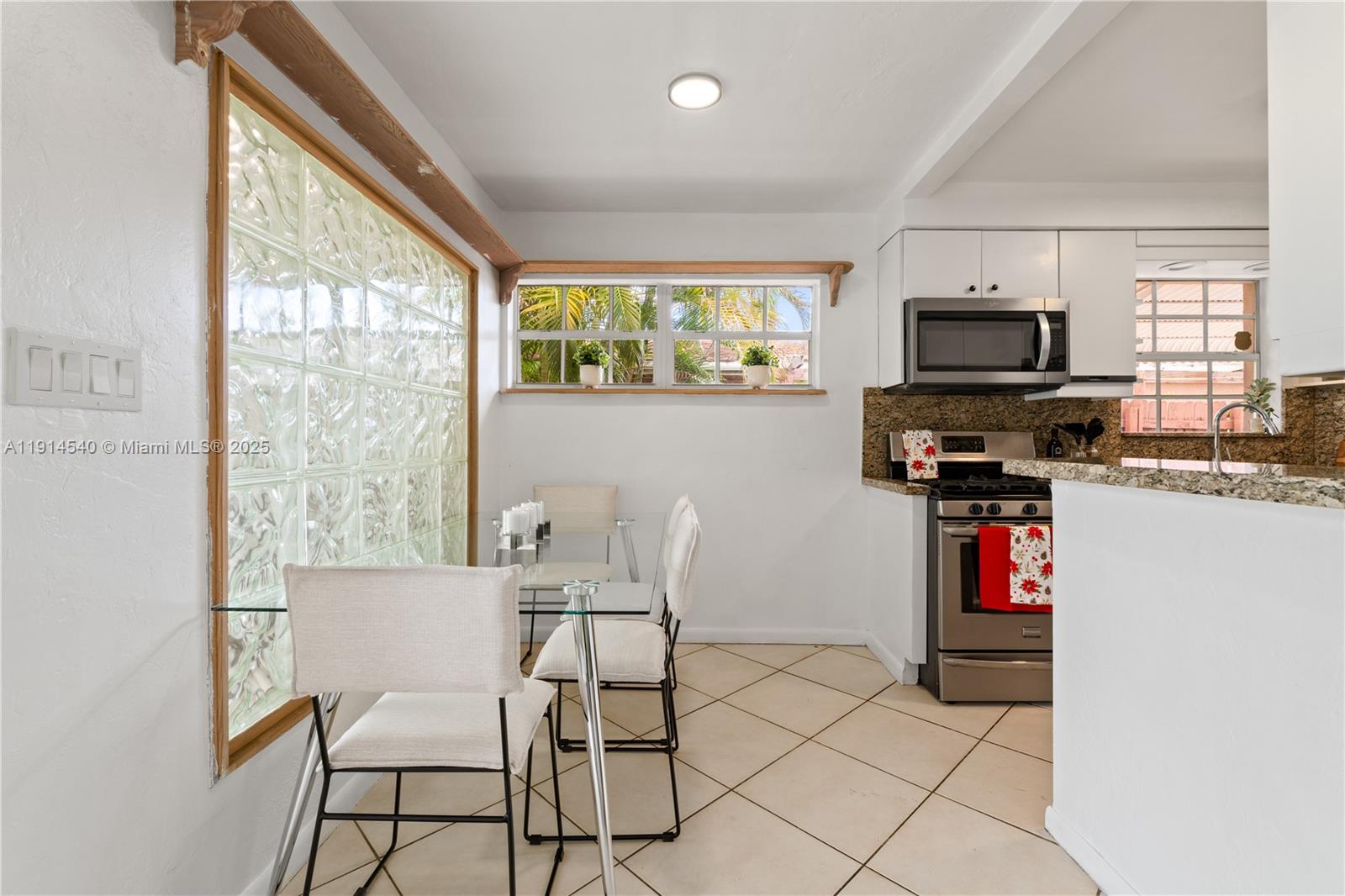 HOLLYWOOD - Residential