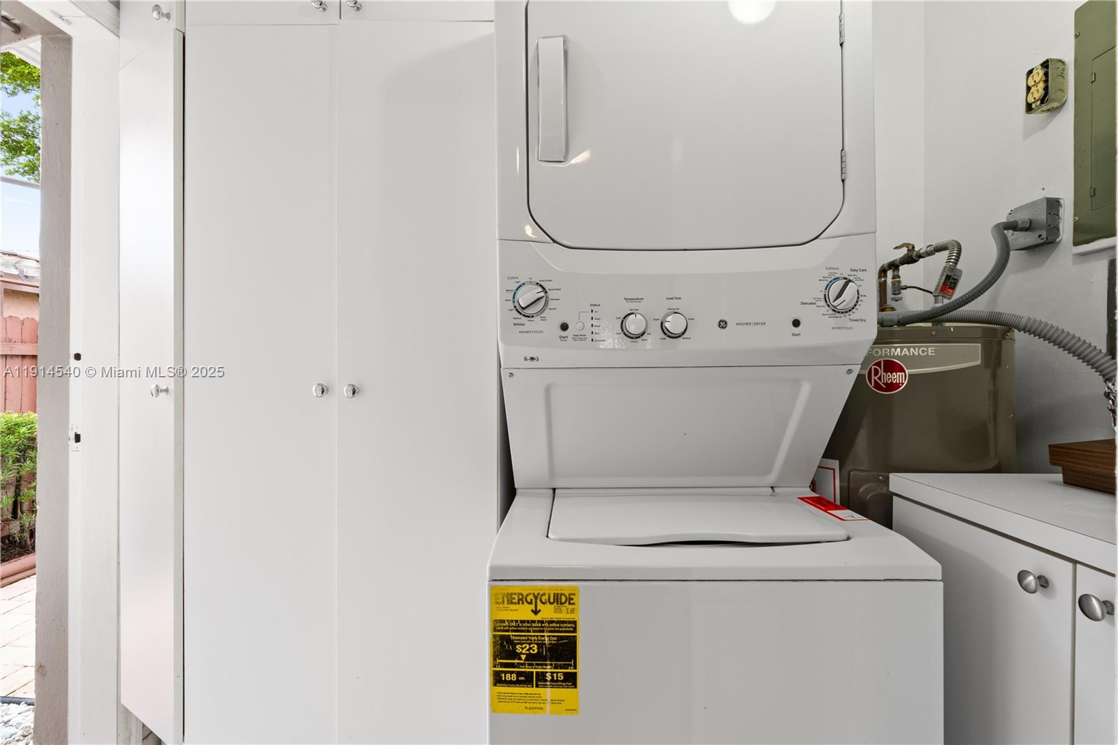 HOLLYWOOD - Residential