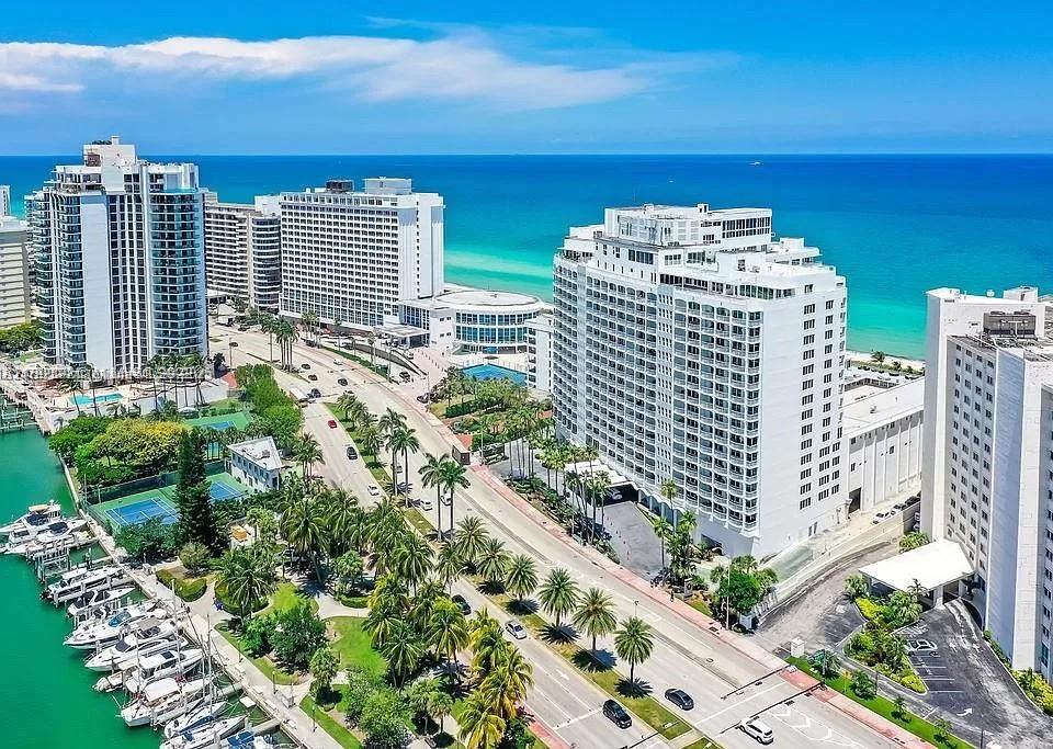 5401 Collins Ave 614