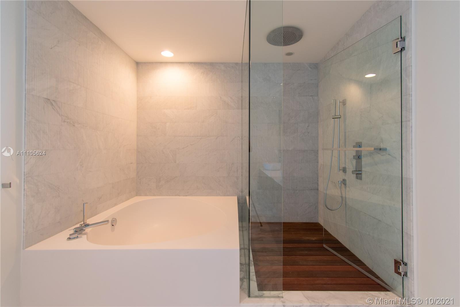 OCEANA BAL HARBOUR CONDO - Residential