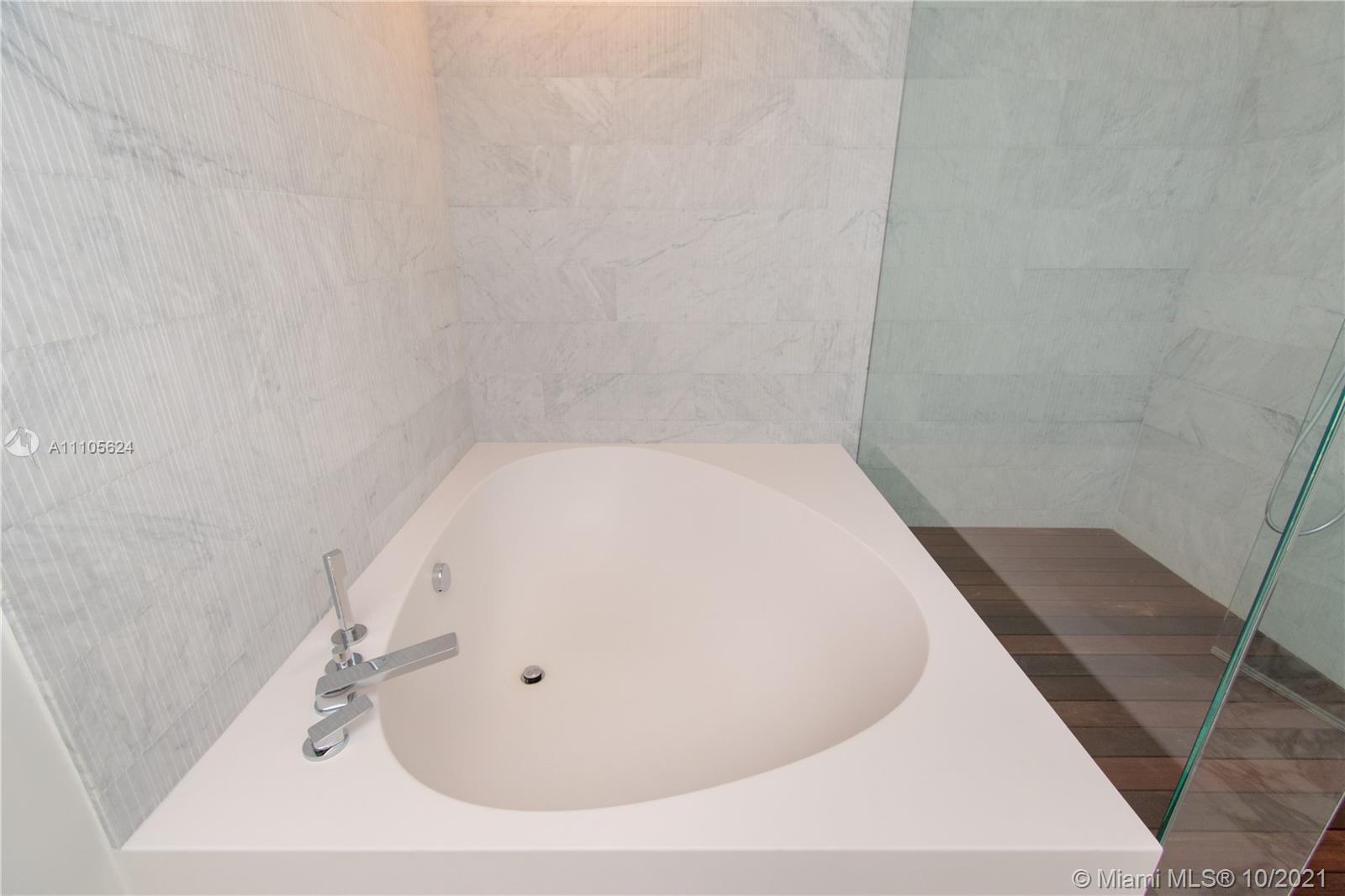 OCEANA BAL HARBOUR CONDO - Residential