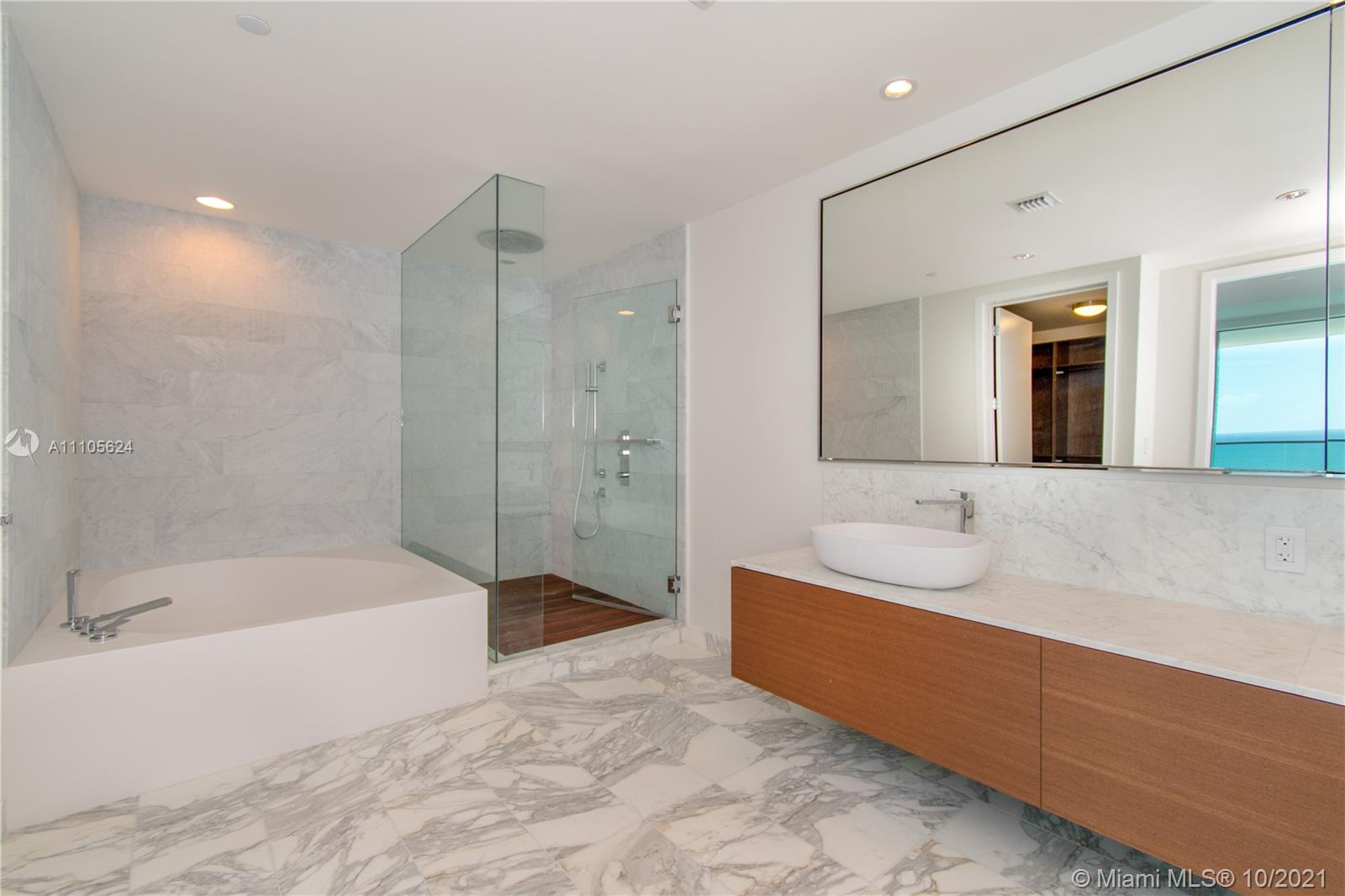 OCEANA BAL HARBOUR CONDO - Residential