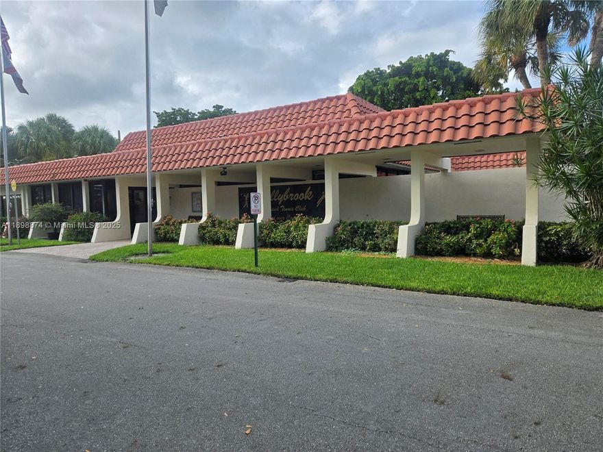 Stunning 2-Bed, 2-Bath Condo with Golf View! Live the luxury, active life in this premier 55+ community. Enjoy a FREE golf membership and endless amenities: 14 tennis courts, 7 pools, fitness center, theater, and restaurant. This bright, spacious unit features a serene golf course view from your private balcony. Benefit from 24-hour security and a vibrant social calendar. See broker's remarks for occupancy rules. May rent after 9 months of ownership.
